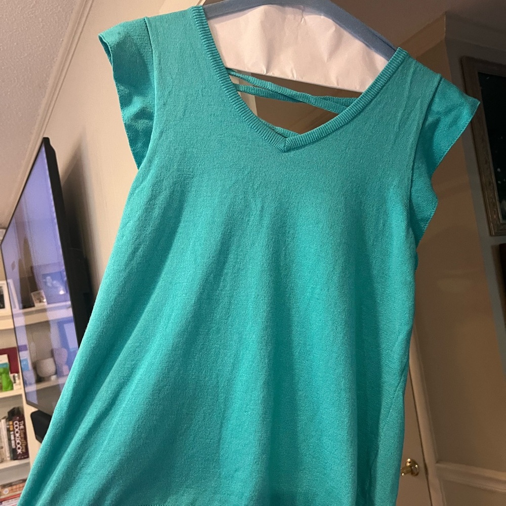 Cable & Gauge teal knit top with lace up back, NWT size PM
